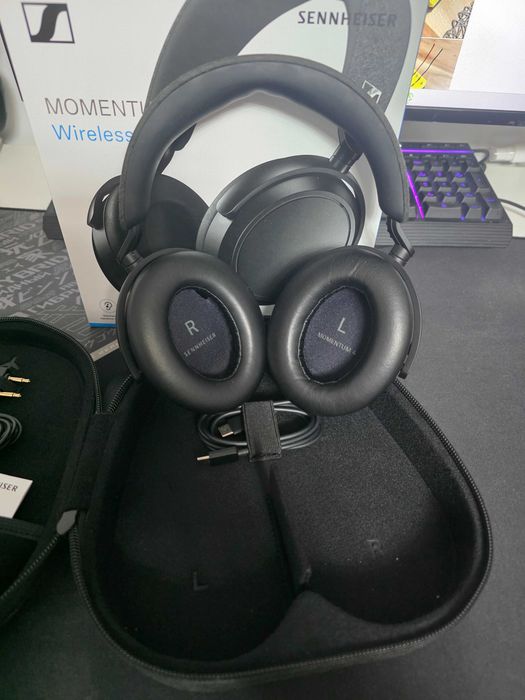 Casti Sennheiser Momentum 4 Wireless