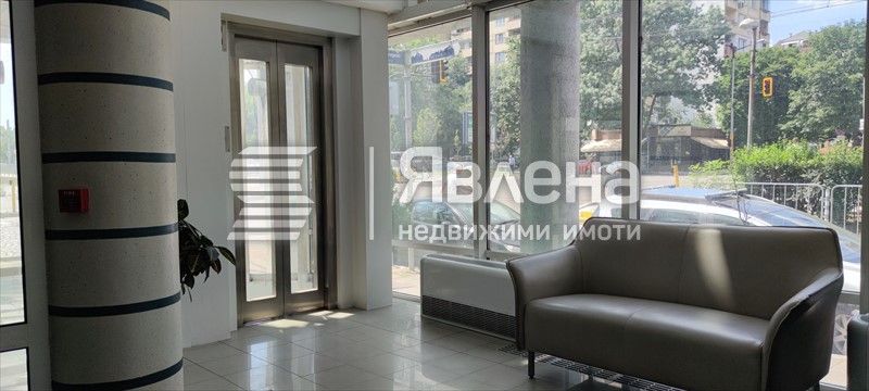 Дава се под наем Офис в София, Хиподрума - 366 кв.м за 3660 € - Снимка #1