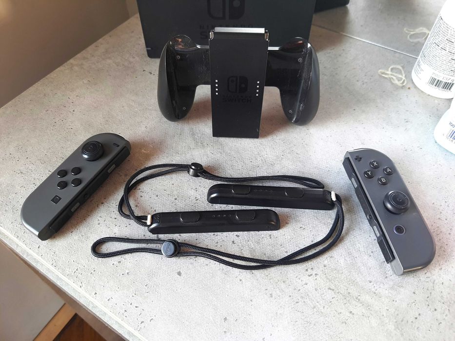 Nintendo Switch v2 - Добре запазена