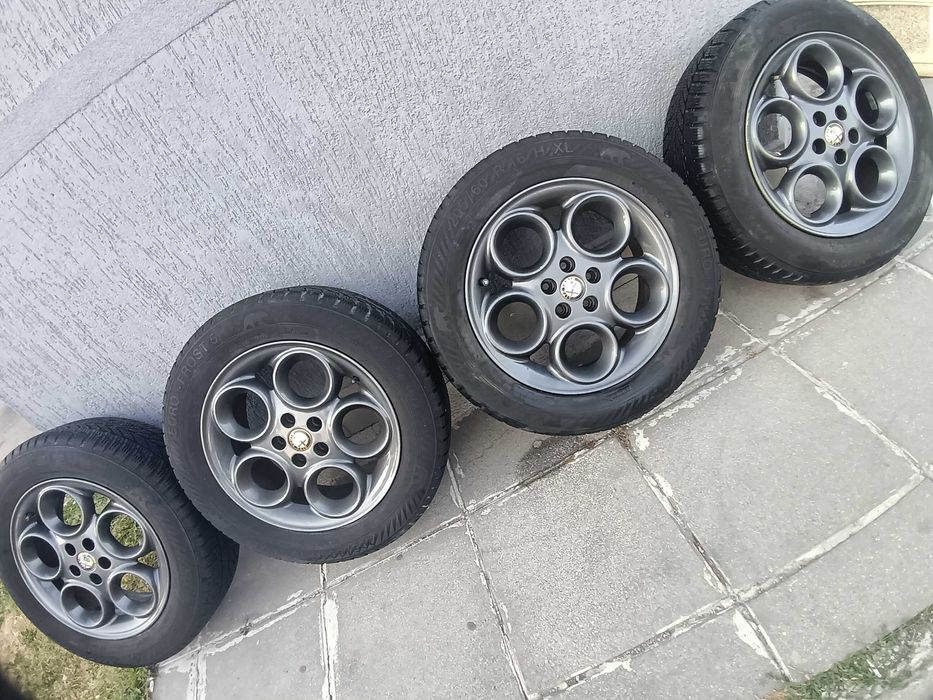 16 цола Alfa Romeo оригинални + нова резервна гума
