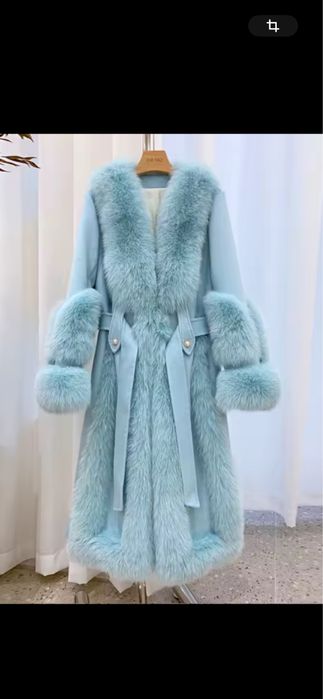 Palton lana accesorizar cu blana de vulpe