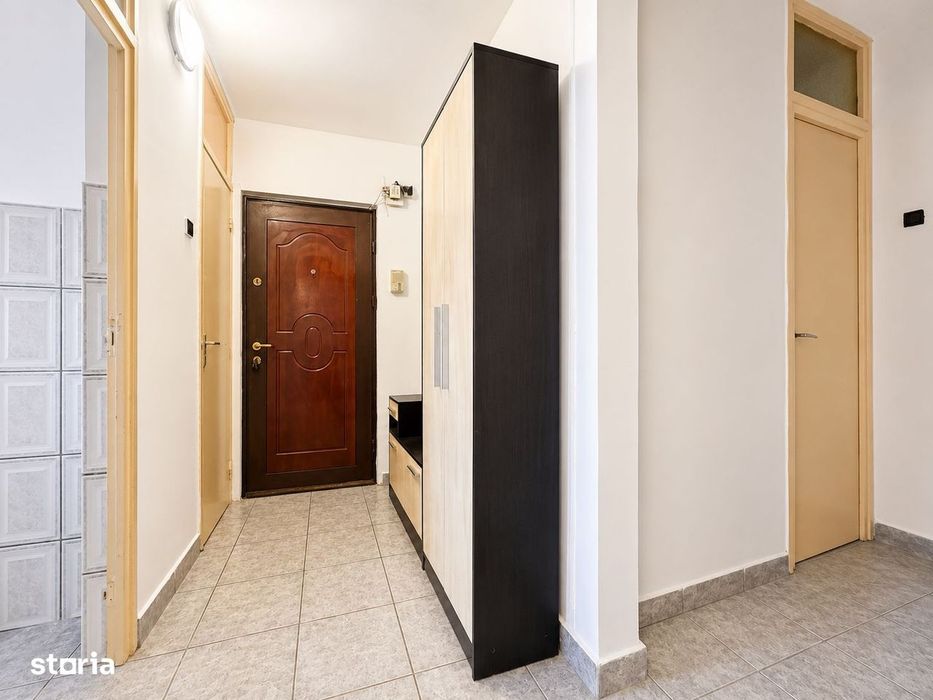Apartament 3 camere decomandat, zona Alfa, etaj 1, două băi