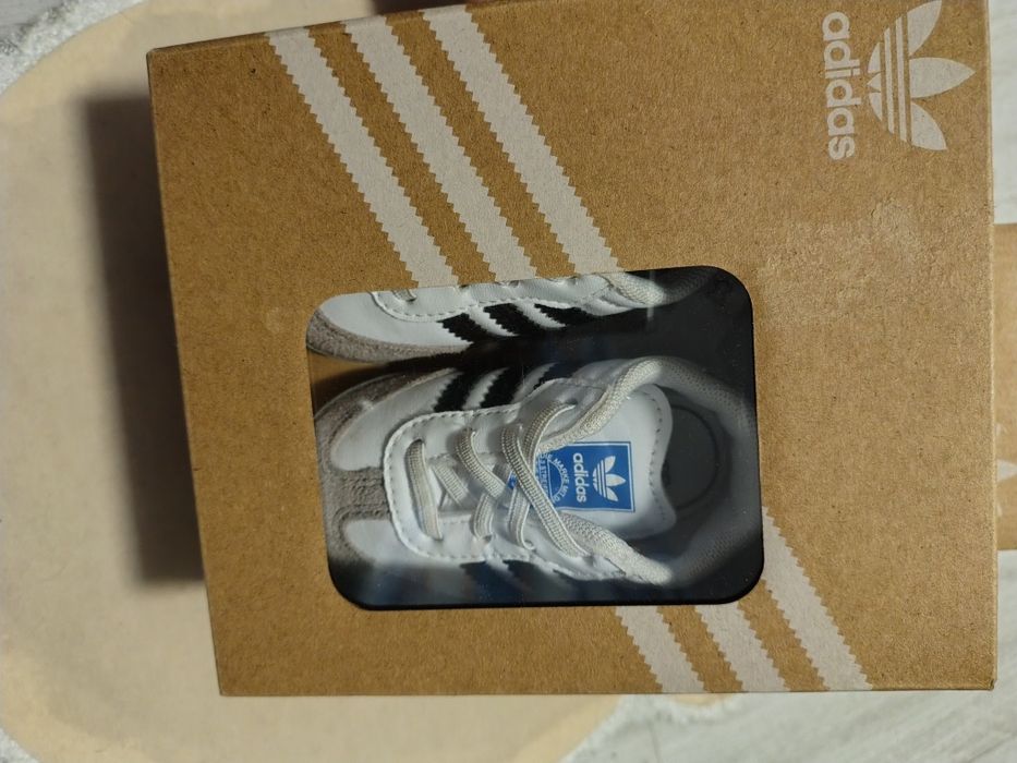 Adidași de bebeluși