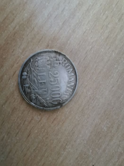 Vând monedă 100 lei și 25 000 lei