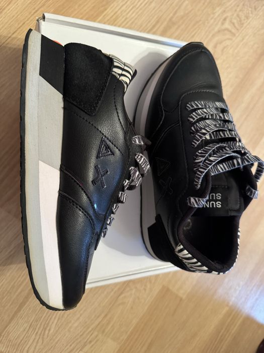 кроссовки женские кожаные