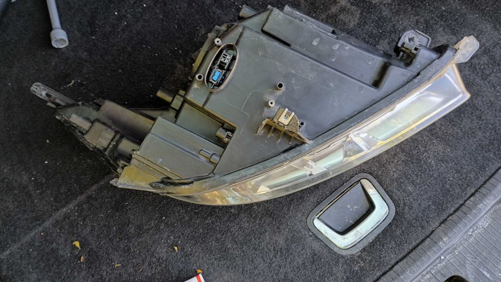 Ляв фар за Опел Инсигния А