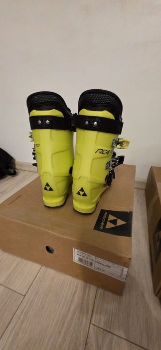 Clapari schi Fischer RC4 70 JR YELLOW - marimea 38