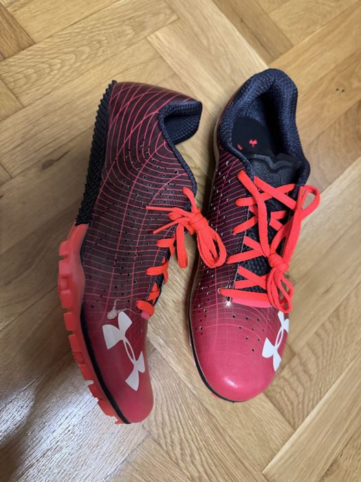 Шпайкове Under Armour