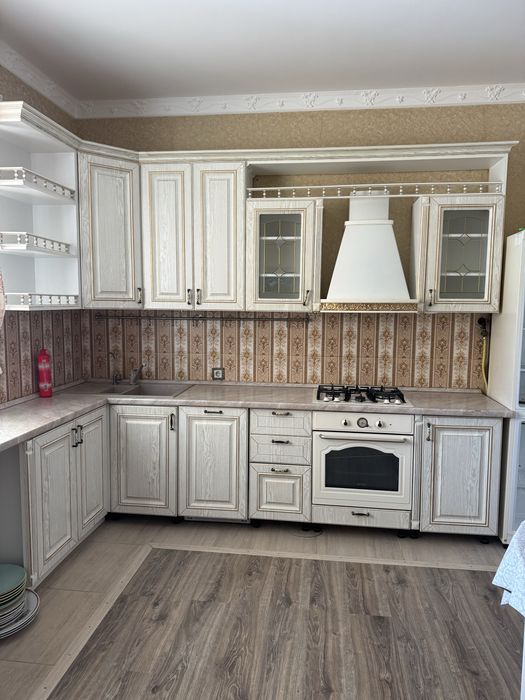 Продается кухонный гарнитур