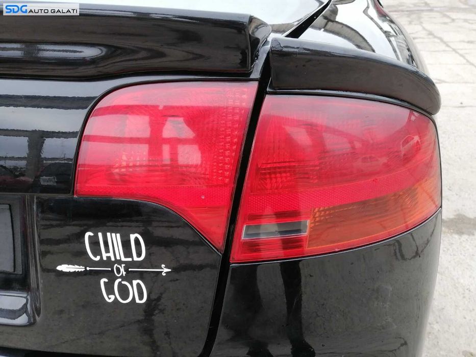 Soclu Suport Bec Becuri de la Stop Lampa Tripla Dreapta de pe Capota Portbagaj Audi A4 B7 Berlina Sedan 2005 - 2008