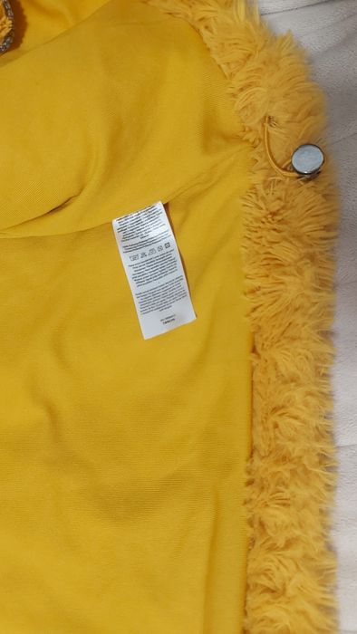 Елек с качулка ръст 152 см