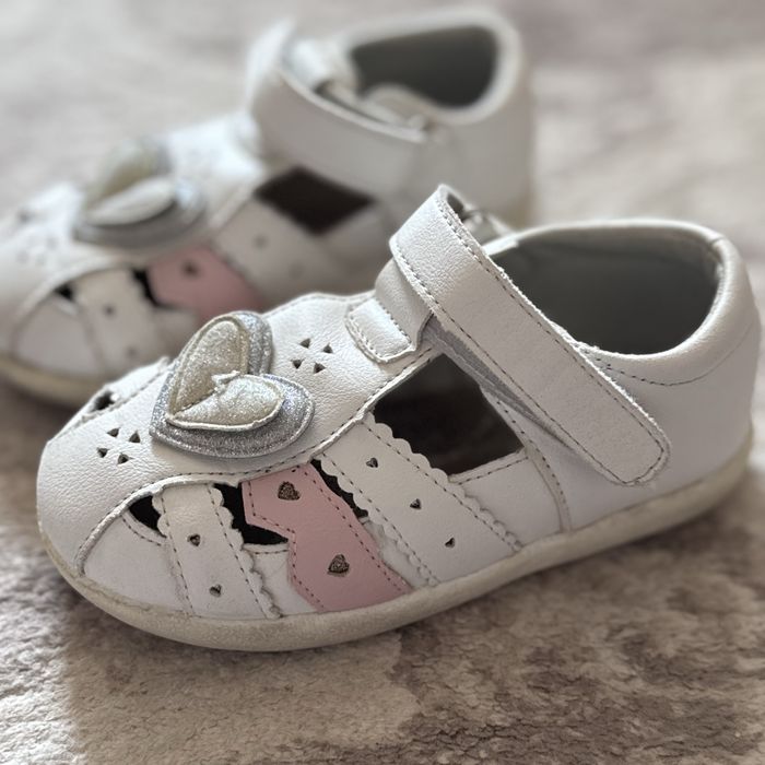 Сандалии для девочки 26 размер