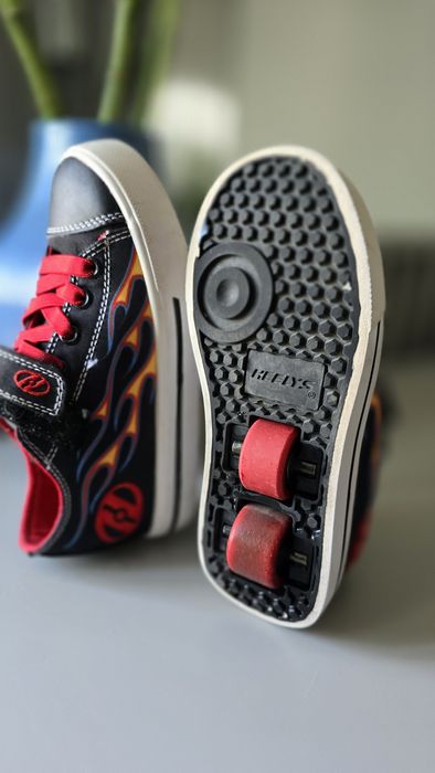 Adidadsi /tenisi copii cu roti Heelys- marime 30