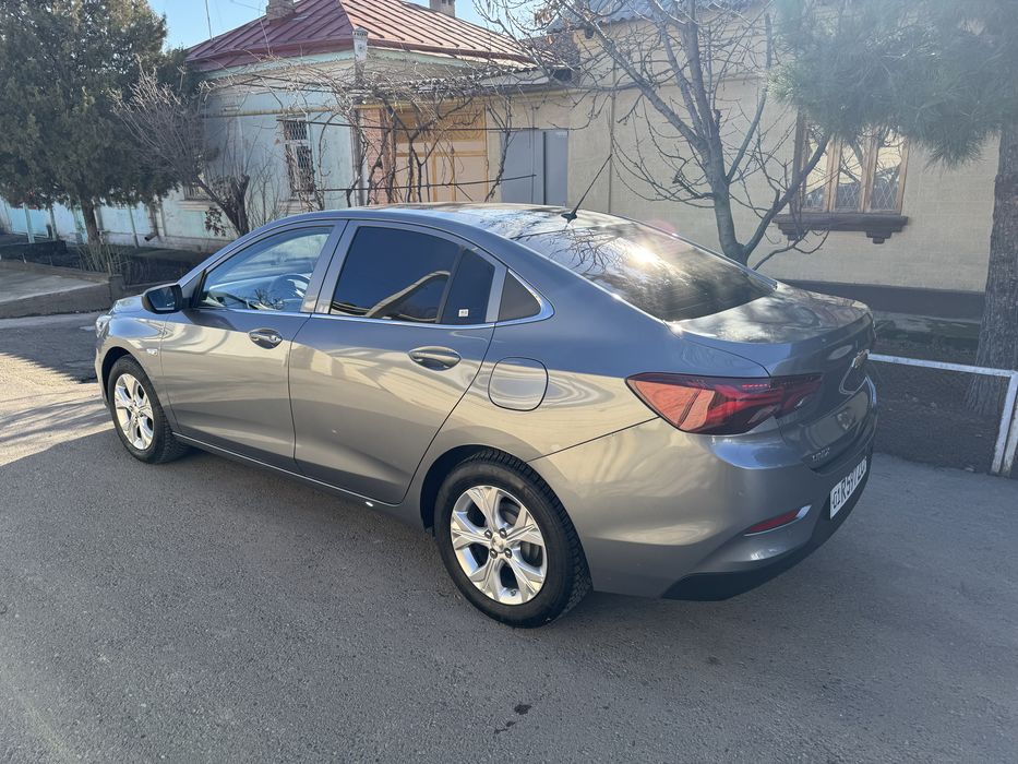 Продаю Onix premiere 5 позиция 2024 год , пробег 24 тыс км