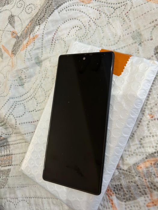 Дисплей Pixel 6 , новый