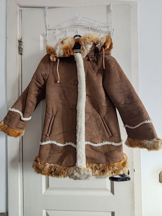 Продам детскую дубленку