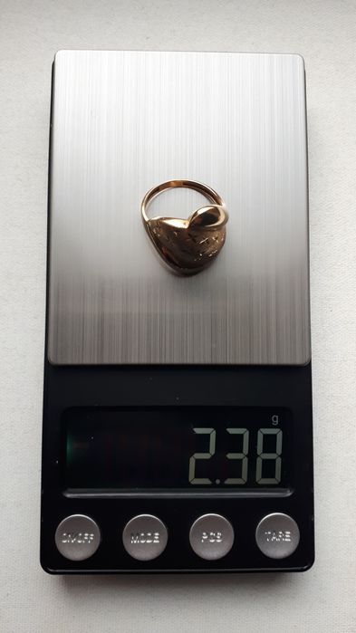 золотой кольца желтой, 585-проба цена указано за грам.
