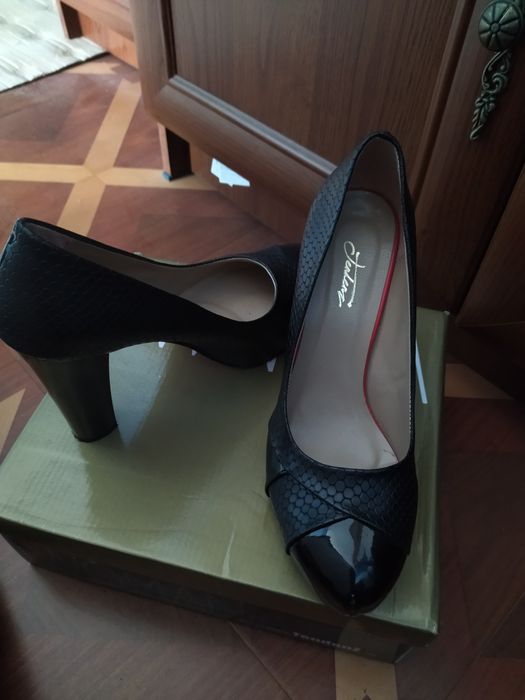 Дамски обувки черни