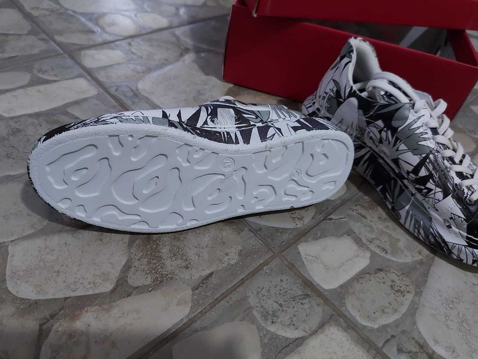 кроссовки с рисунком