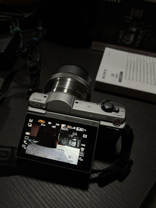 Vand sony a5000 stare impecabila