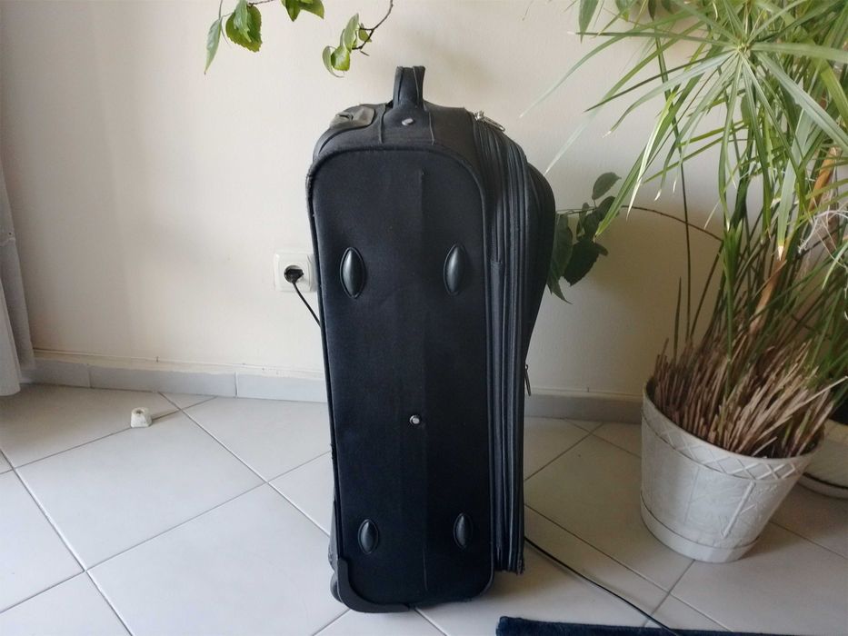 Куфар 2бр колелца "60/40/25см" GAND "к-т 15€"! + Сак олекотен "1кг" нов!