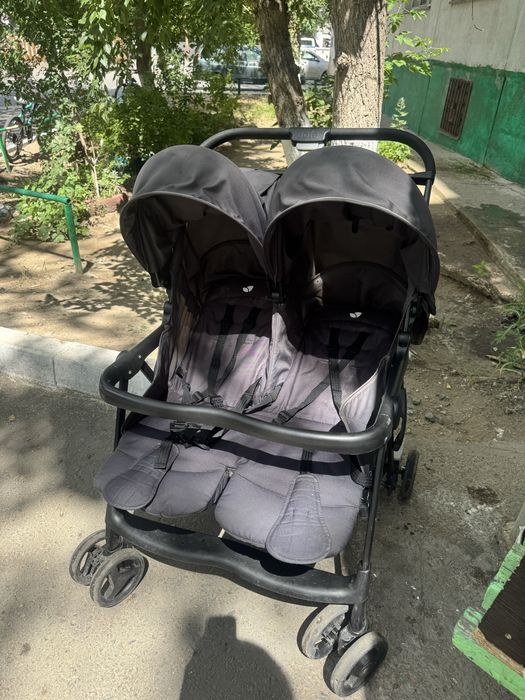 Продам коляску joie