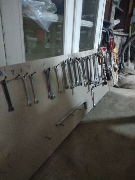 Ключ стол сотилади