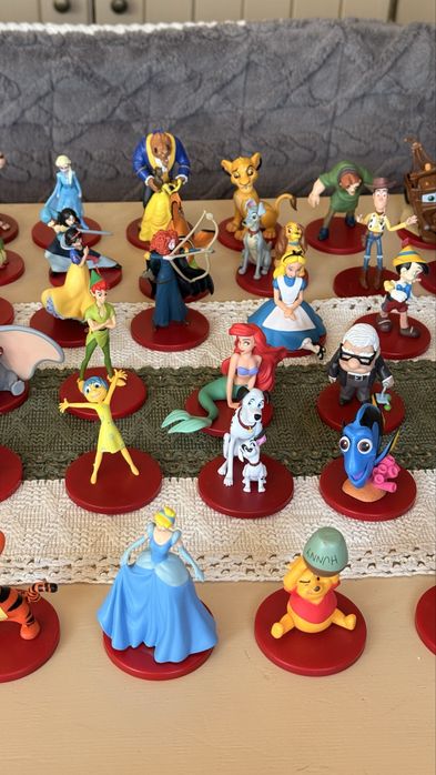 Disney фигурки + книжка