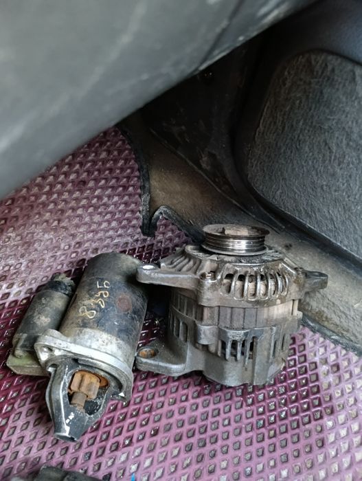 Продам стартер и генератор Митсубиси Спейс вагон 2л.