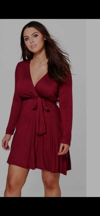 Дамска рокля с колан 50