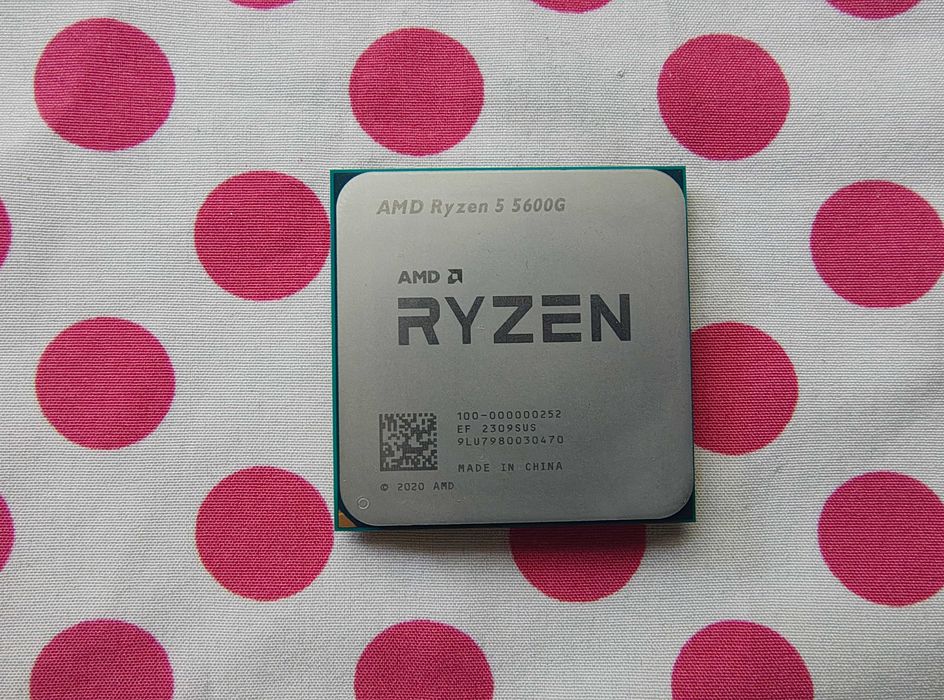 Procesor AMD Ryzen 5 5600G 3.9GHz, socket AM4.