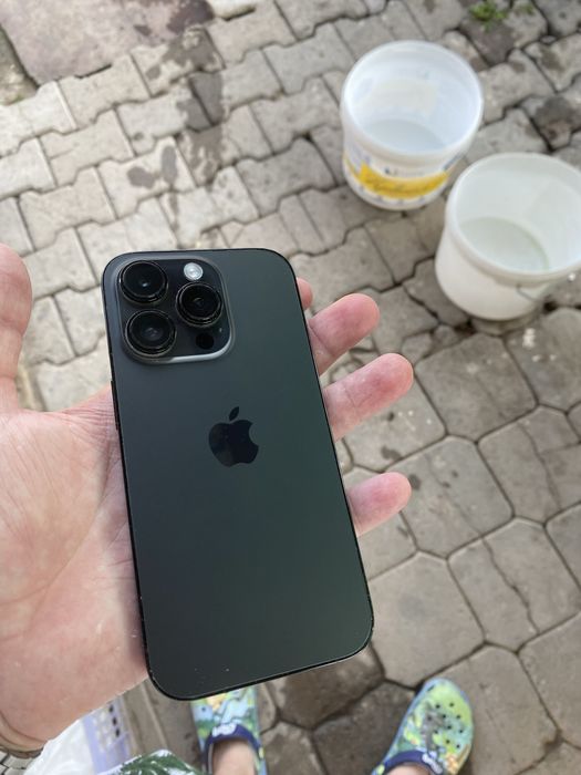 Продам или обменяю айфон 14 про
