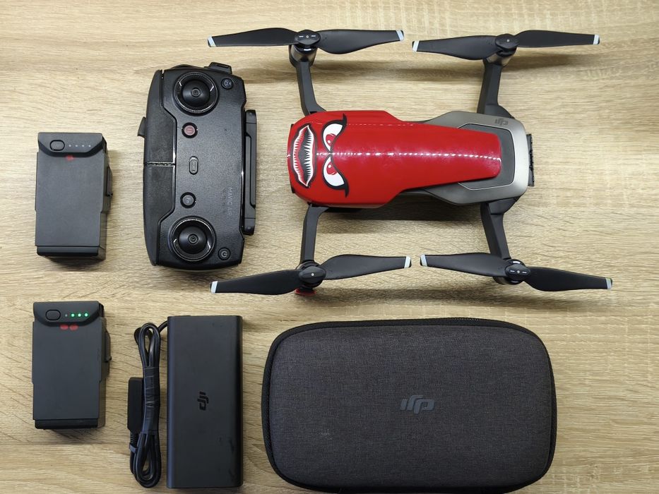 DJI MAVIC AIR Drona 4K cu 2 acumulatori