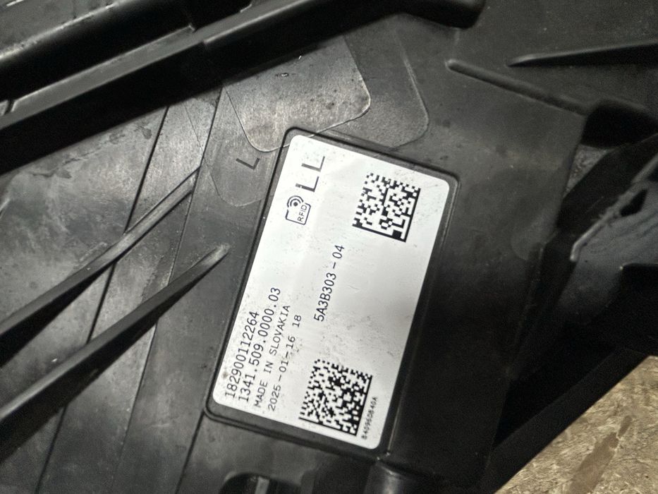 Far faruri bmw G22 G23 G26 lci full led adaptiv 2023-2025