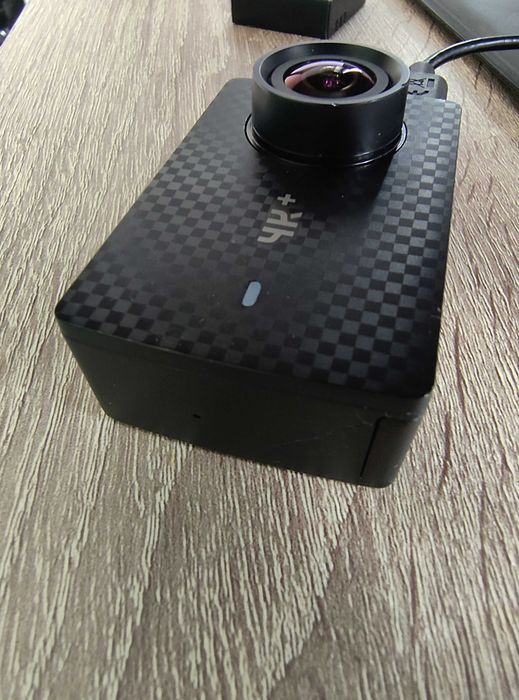 Camera Yi 4k, mici defecte