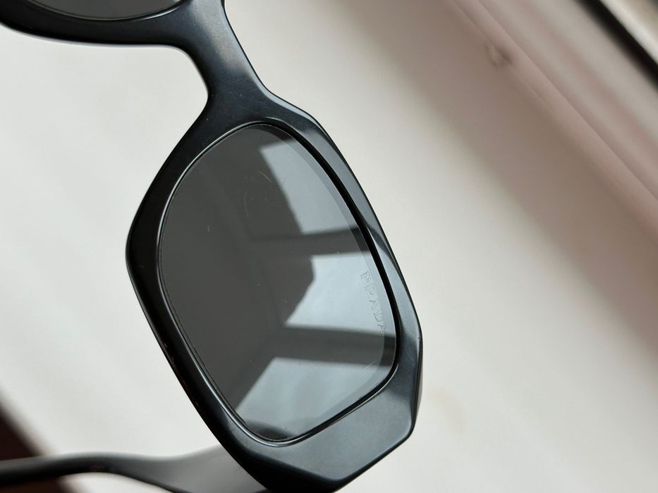 Слънчеви очила Prada PR17WS в черно