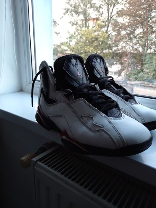 Vând jordan True Flight Men's