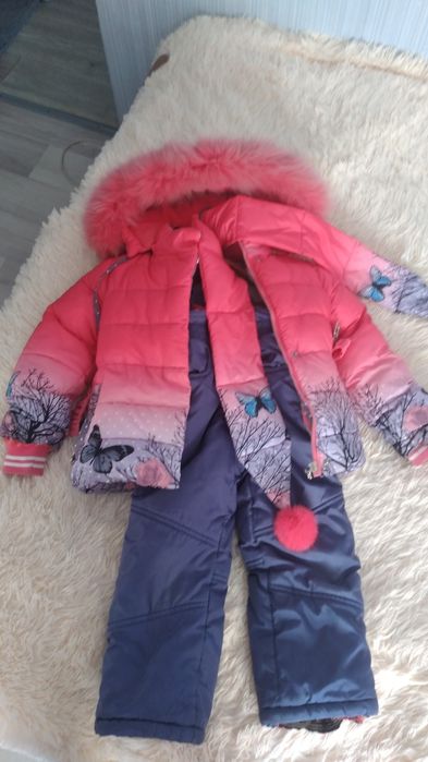Продам детский зимний комбинезон.