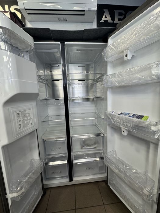 Хладилник с фризер Samsung Family Hab с две камери