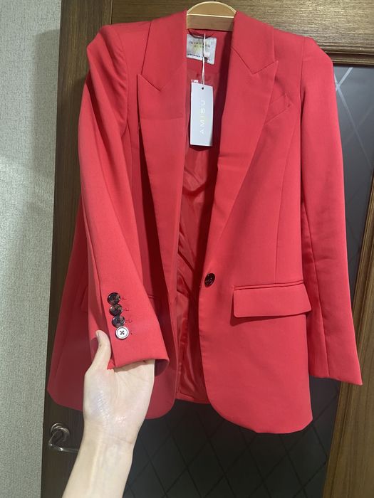 Срочно продам костюм