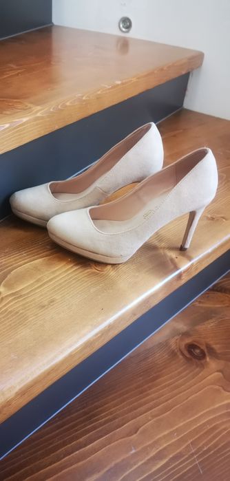 Дамски ОБУВКИ номер 37