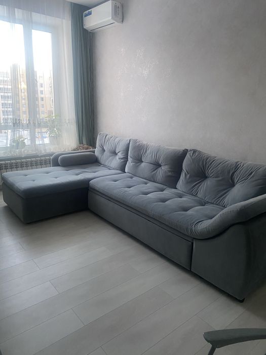 Продаю угловой диван