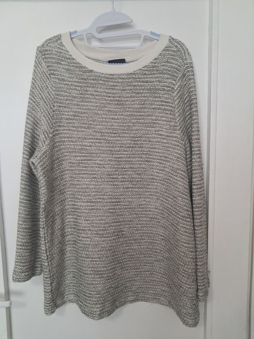 Дамски пуловери и жилетки зс 5евро за брой