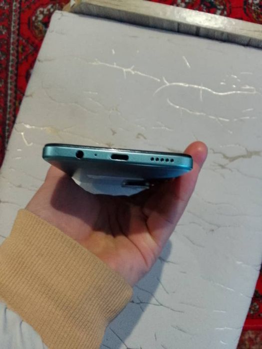 Zudlik bilan Honor x7b telefoni sotiladi