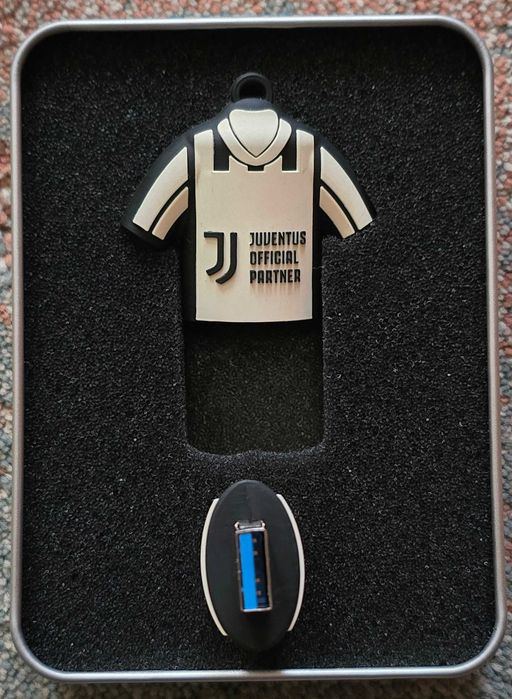 Stick Juventus 15GB - USB Flash Drive 2.0 Official Design