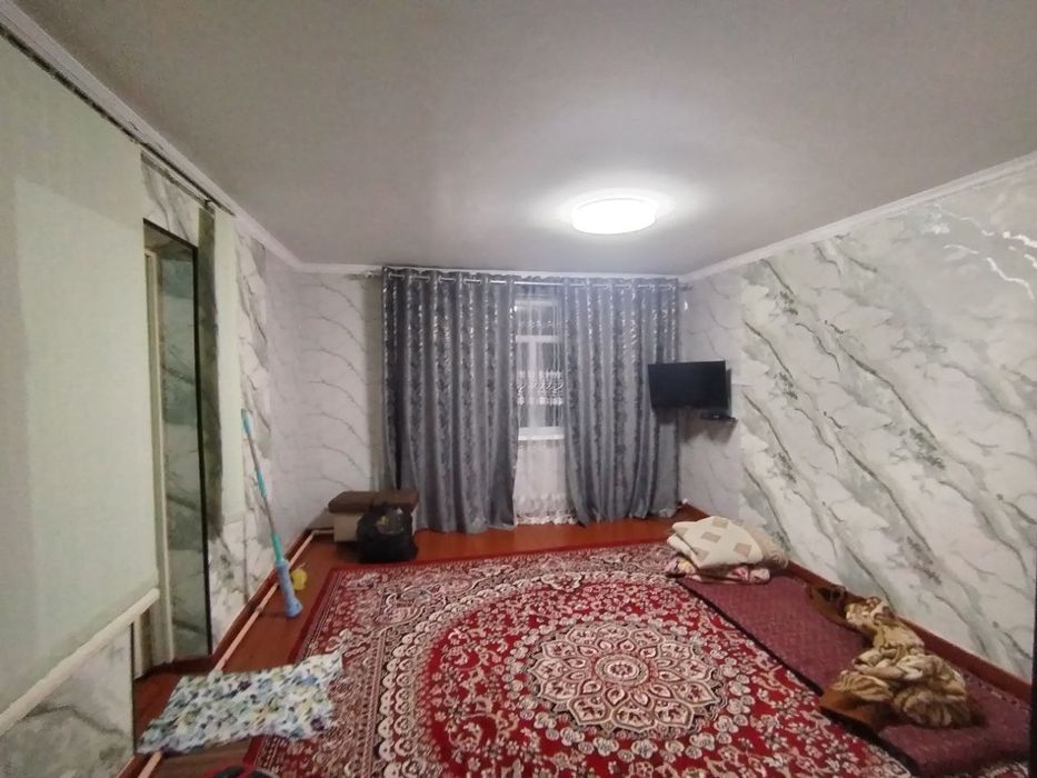 Uy sotiladi 1 xonali 23.000$