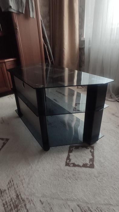 Продам тумбу под ТВ