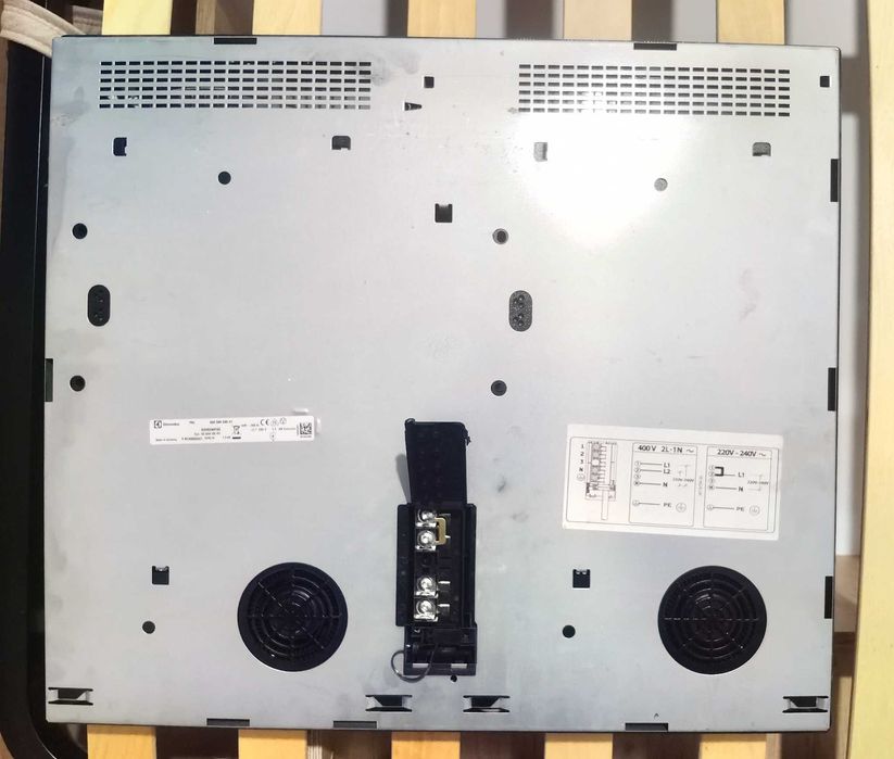Плот за вграждане индукционен Electrolux Indukcion EHH6540FOK