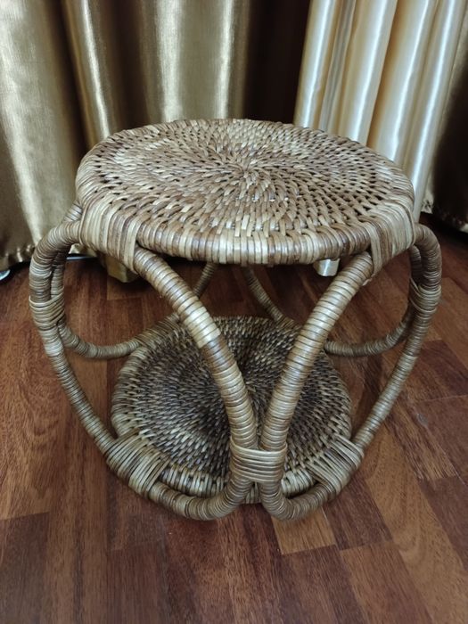 Столик плетеный ручная работа