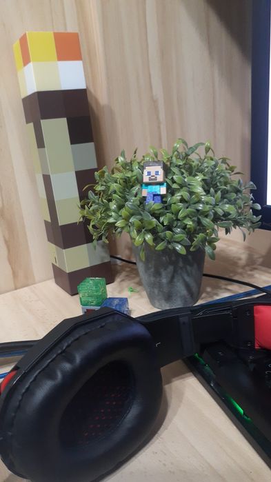 Обменяю фигурки майнкрафт Kinder joy